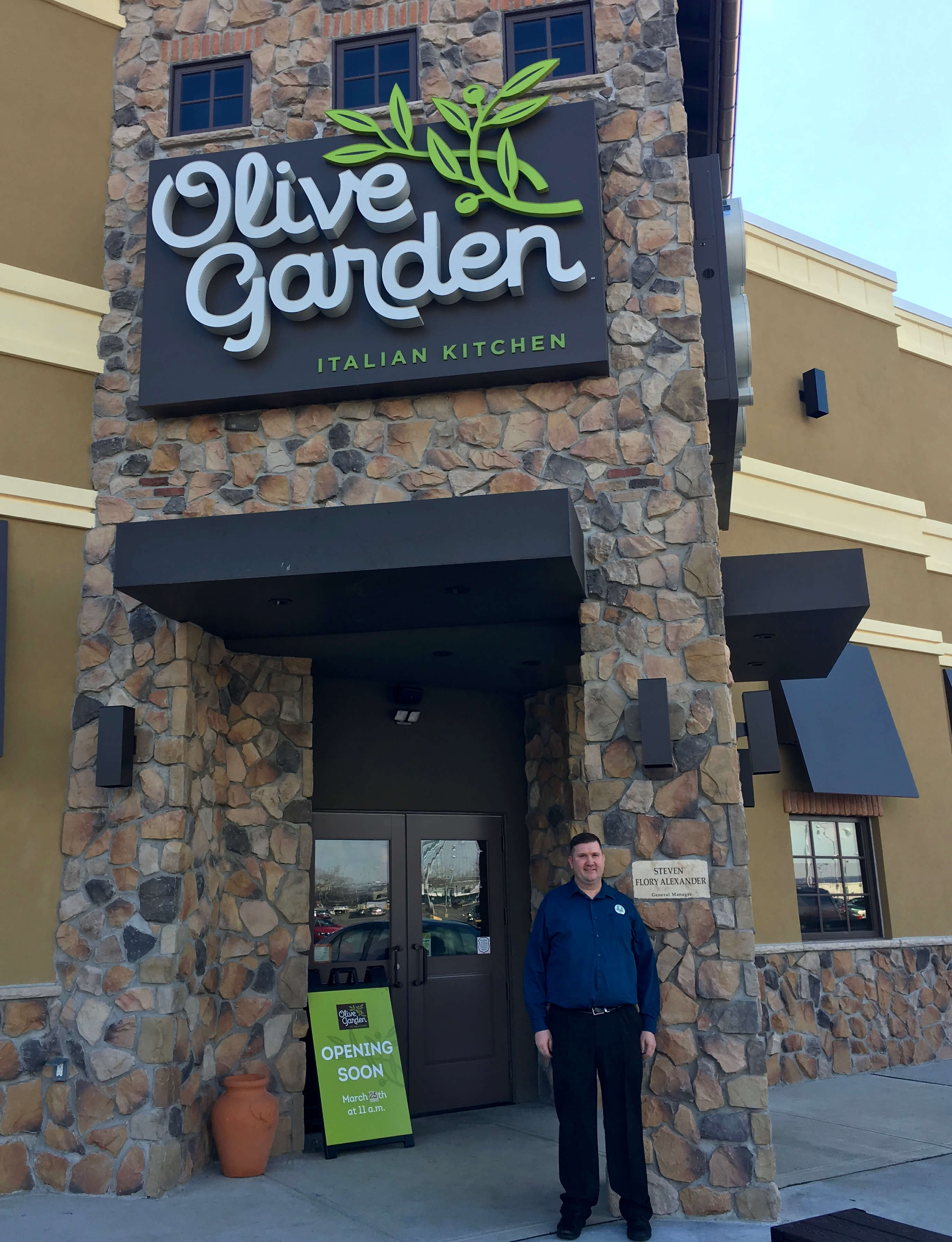 Ceasar S Bay Olive Garden Announces Grand Opening The Brooklyn