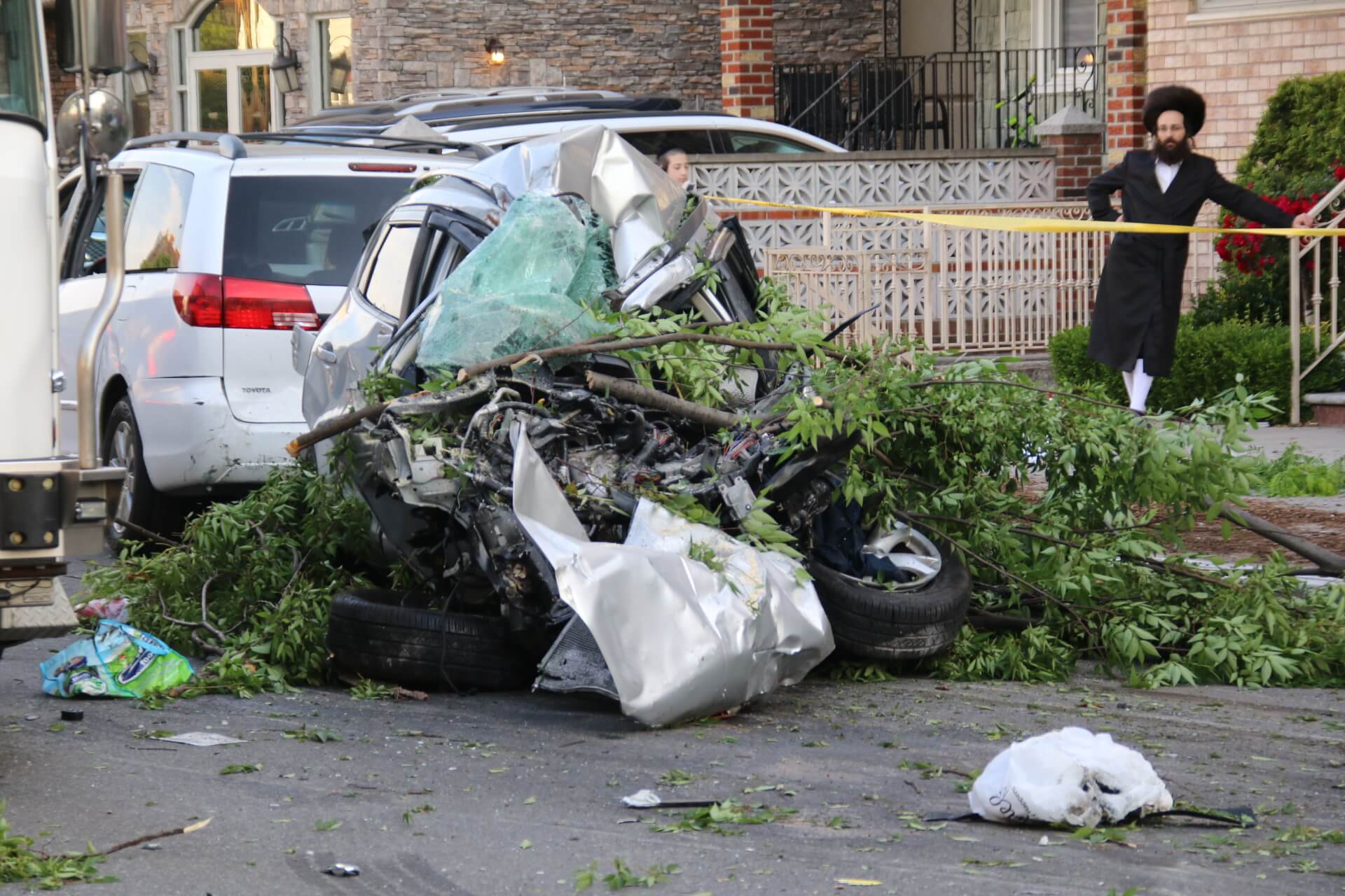 Cops arrest garbage truck driver for drunk driving, crashing into ...