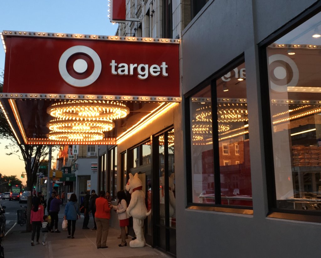 Attention Shoppers Target To Open Store At Caesar S Bay The
