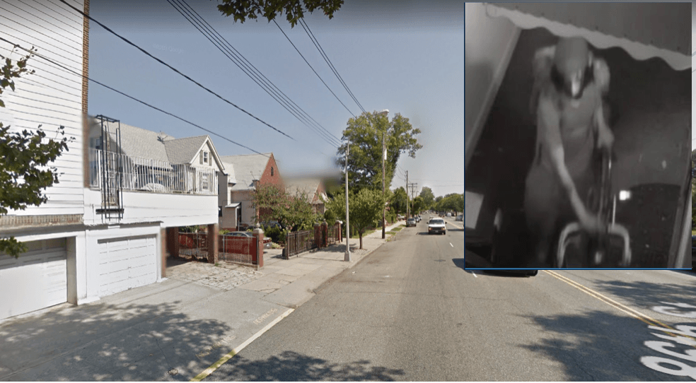 Crook breaks into garage, steals items from car