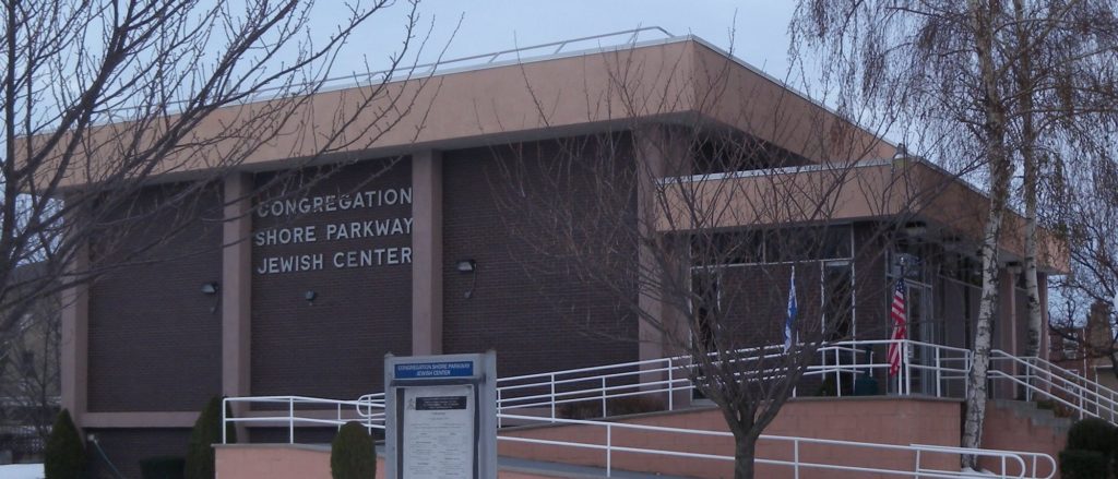 Man charged with hate crimes for vandalizing synagogue