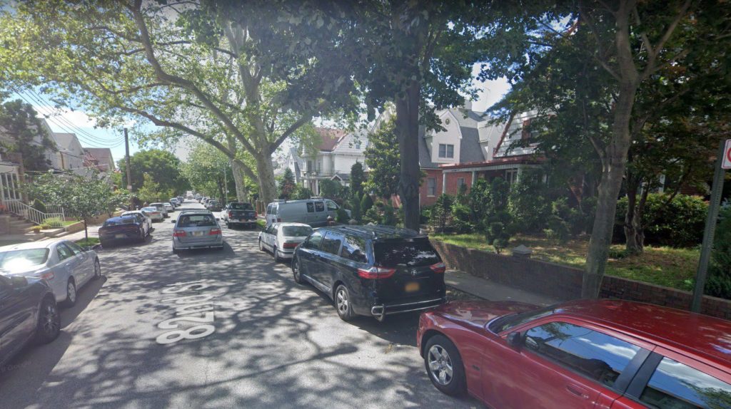 Police Beat: Man robbed at knifepoint on Ridge Boulevard, crooks steal 9k worth of scratch-off tickets in Gravesend