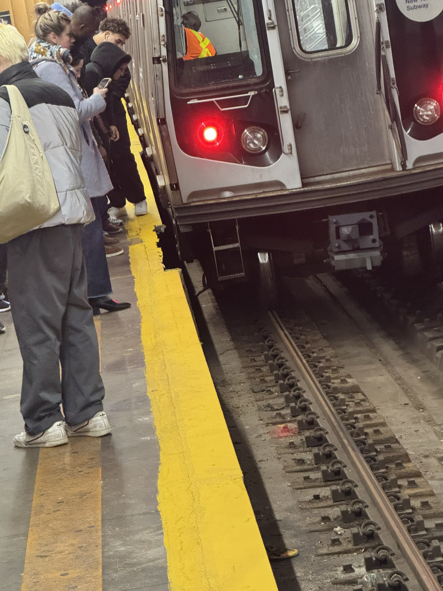Piece from platform's edge fall onto tracks at 77th Street