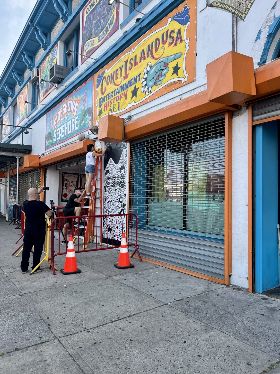 Artist Kate Micucci Paints Mural Outside Coney Island USA The artist-kate-micucci-paints-mural-outside-coney-island-usa-the